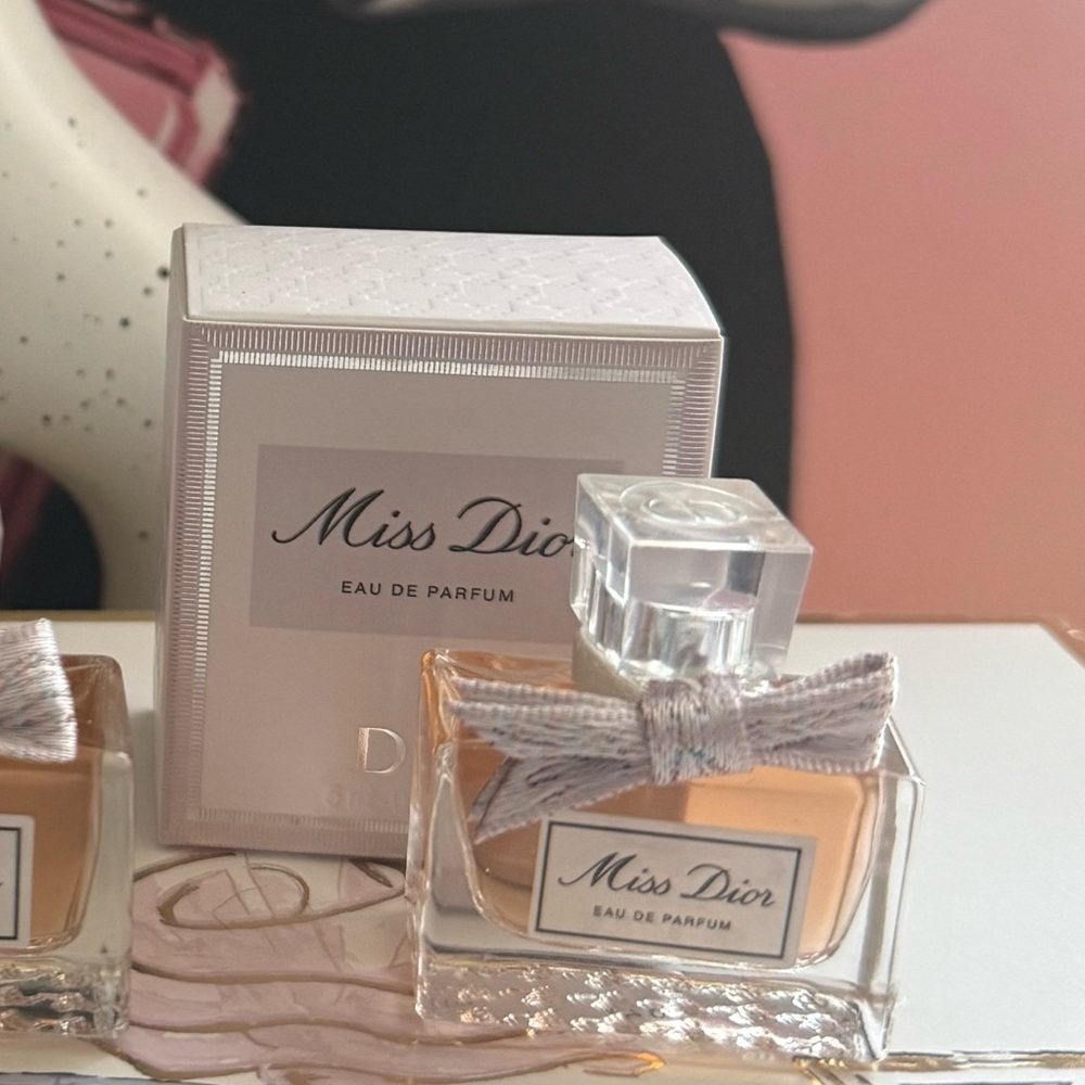 Eau de Parfum - Pink Bottle